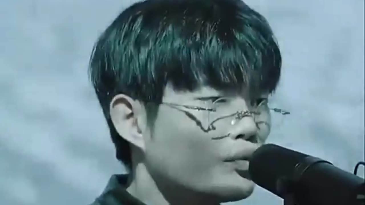 🤯👊 You Won't Believe The Insane Argument This Guy Has With Himself! | FeedMyCuriosity