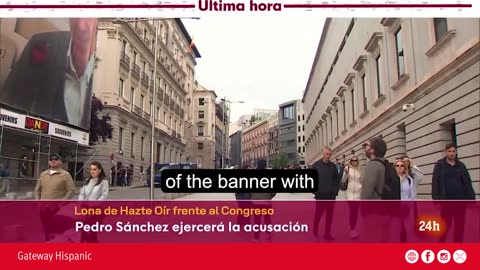 Pedro Sánchez presentará cargos por 1 lona que colgó Hazte Oír con su cara frente al Congreso