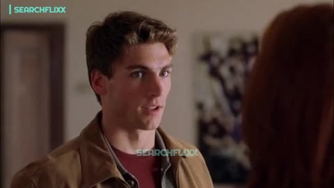 Holden accidentally walks in on his stepmother Lana while she’s in the bathroom. 😳