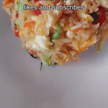 2 bacon and veggies fried rice 🔥🍚🥕🧅🍳#Three3Eggs #3eggs #Bacon #FriedRice #EggFriedRice