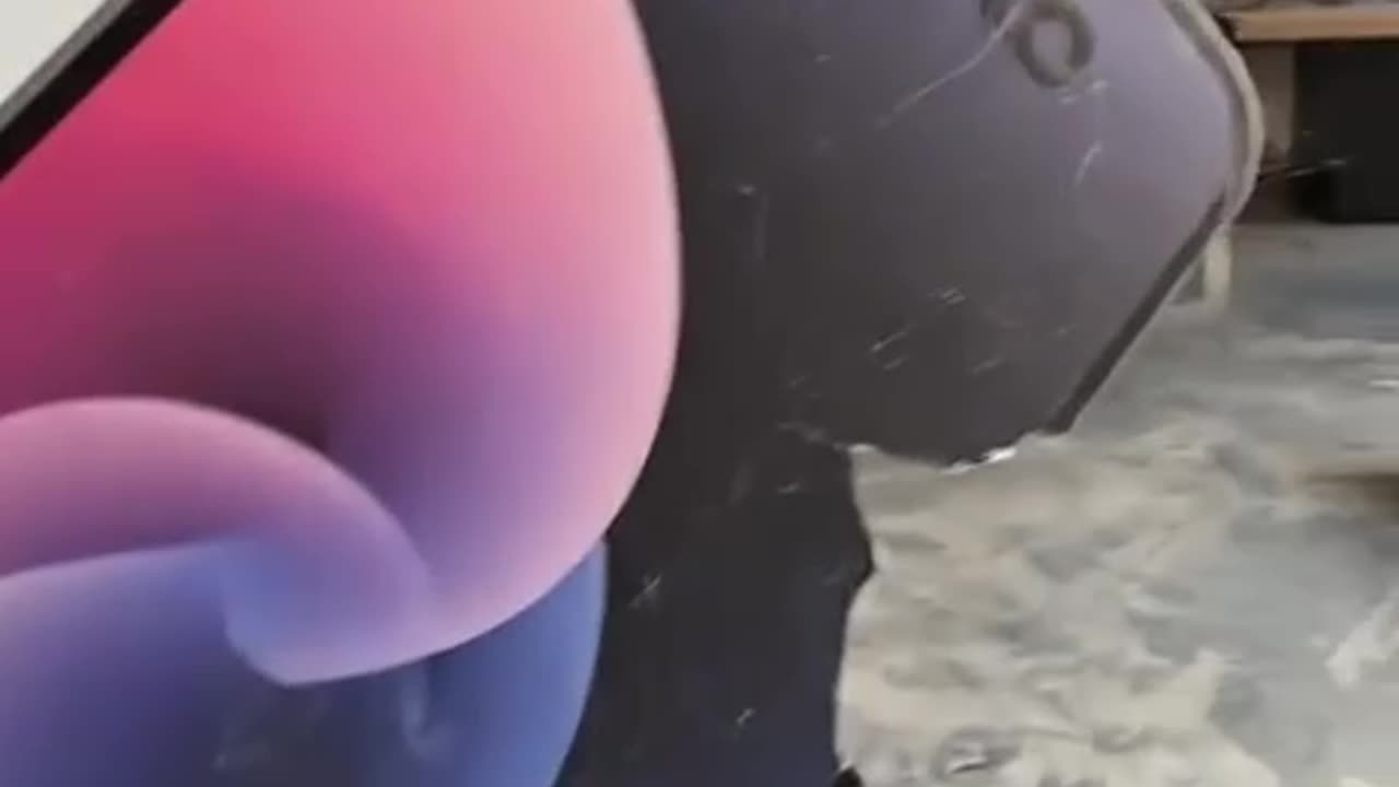 Billions for a store that never sold a singer phone.Genius business,