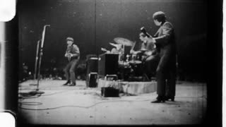 The Beatles - From Me To You (Rare 1964 8mm film Newsreel)