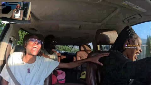 Reacting to Vibing With P IGNORING TTG ORDER AT THE DRIVE THRU PRANK (EXTREMELY HILARIOUS🤣)