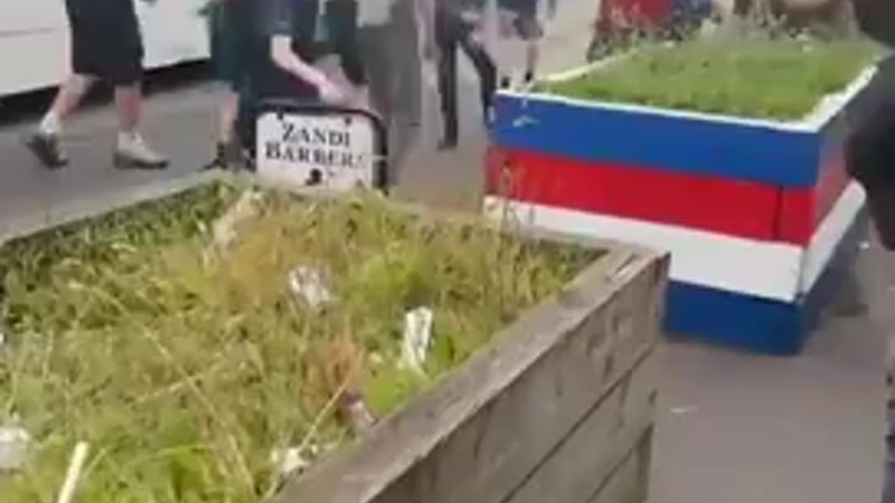 Two foreigner invaders attack an Englishman so local kids jump in to help their countryman