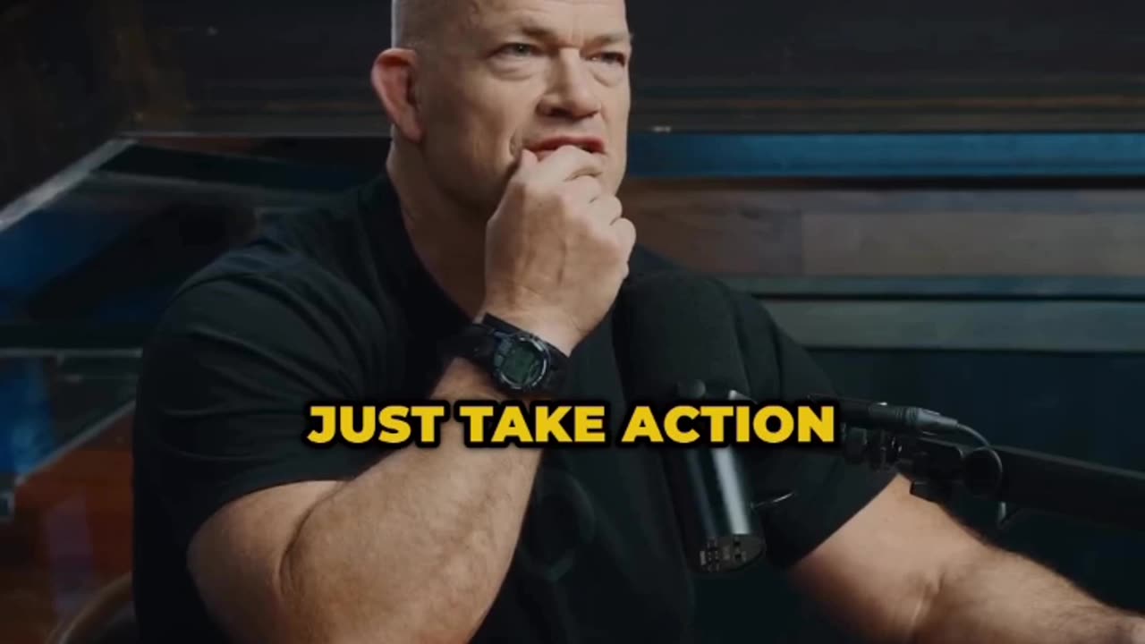 Jocko Willink Explains How To Overcome Fear