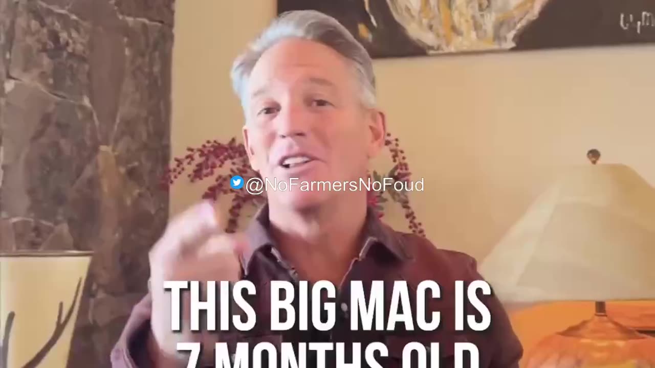 Big Mac to monitor, he shows it’s still PERFECT AFTER 7 MONTHS