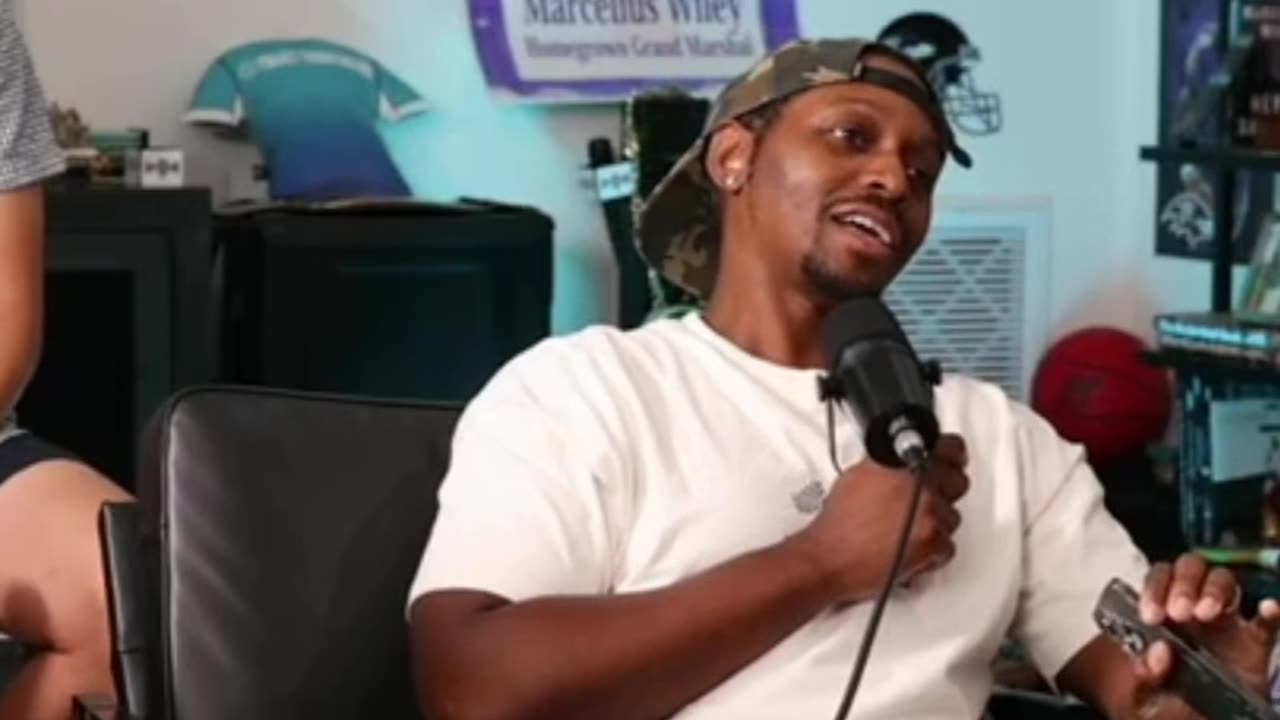 Sha’Carri Got Both Sides Buzzin’!