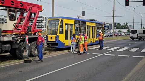 Wykolejony tramwaj Konstal [Short]