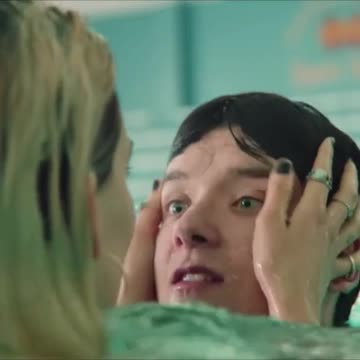 we do not talk about otis’ party … #otismilburn #maevewiley #motis #sexeducationnetflix