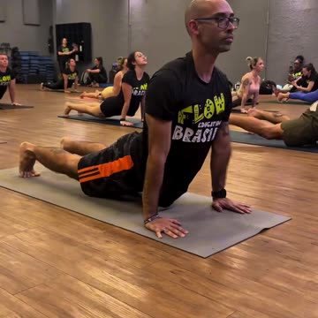 Fun & Fit: Line Dance Exercise with Resistance Bands 💃🏋️‍♂️