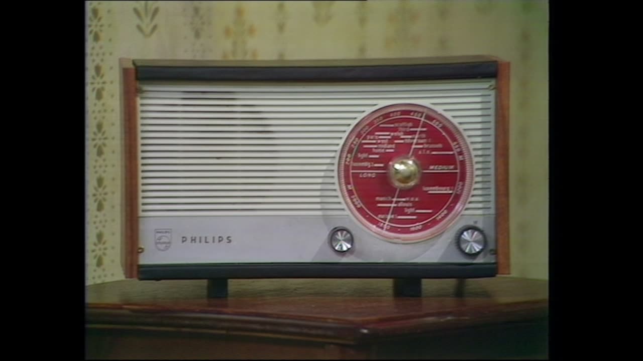 Monty Python's Flying Circus S2E09 (Jak rozpoznat různé části těla, CZ sub.)