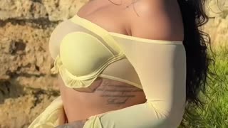 🔆 Sunkissed Big Booty Beauty 💯🔥