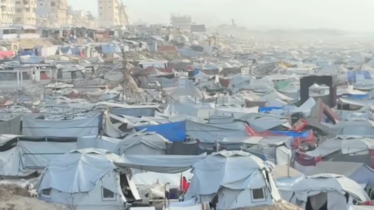 Displacement camps on the seashore of Gaza City