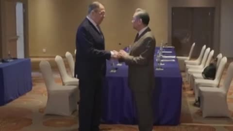 Los cancilleres de Rusia y China se reúnen en Brasil