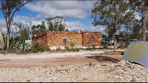 Live from the Grawin Opal Fields; . A remote mining community