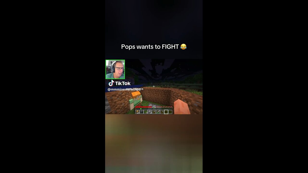 Stay away from the spooky ooky zombies in Minecraft mmjoemele playing Minecraft