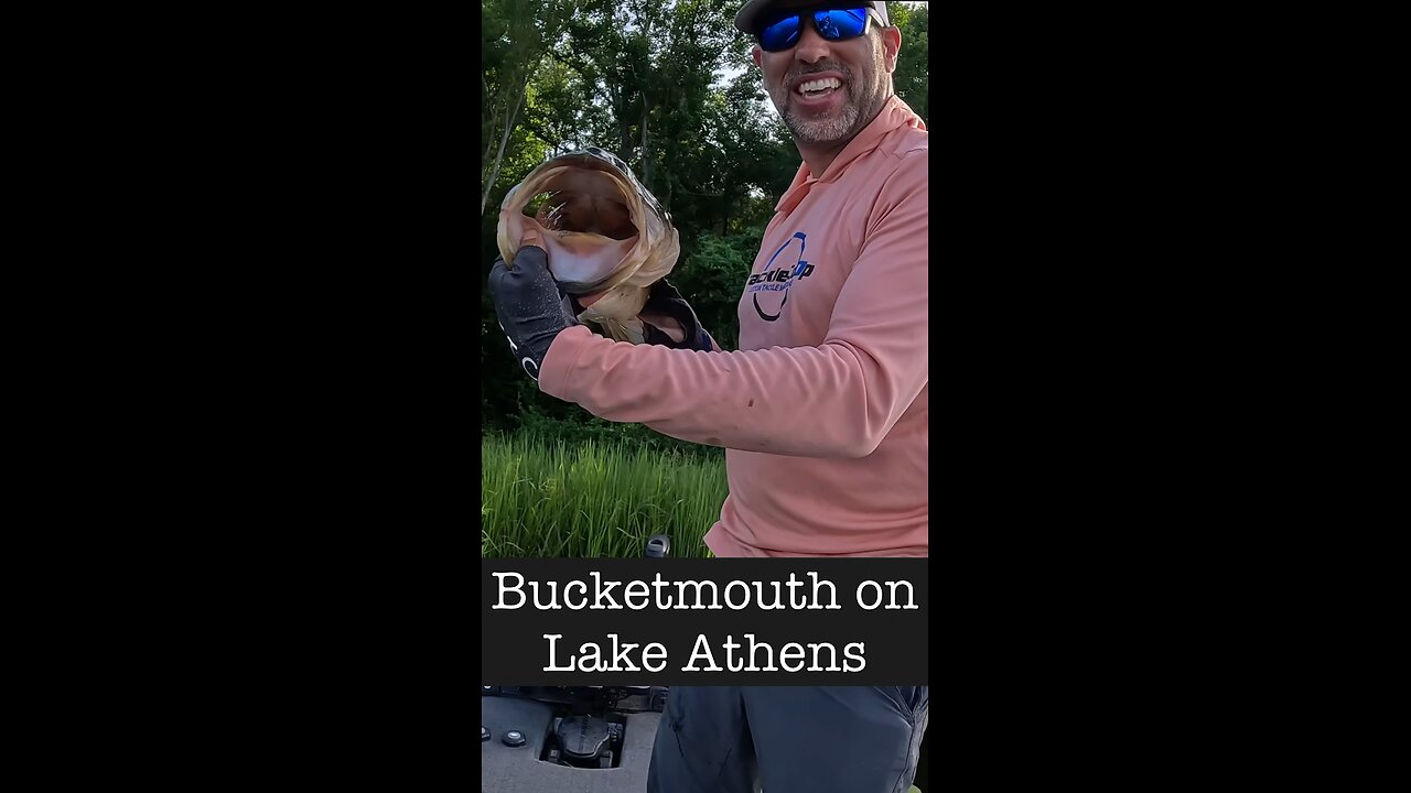 Bucketmouth action on Lake Athens!