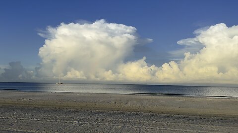 Sunrise Beach Rainbow | Widescreen | 4K