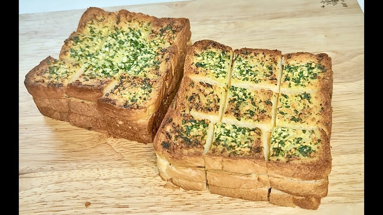 Garlic Bread! Cheese Garlic Bread!