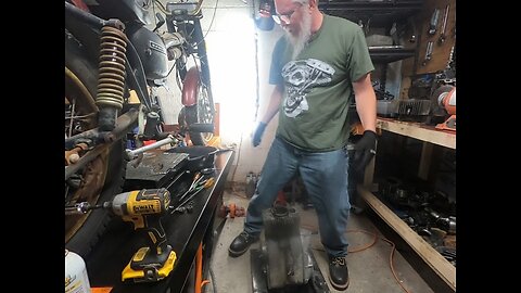 1970 Sprint - Pulling the Motor