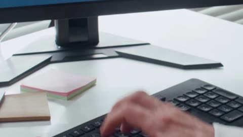 Why Large Teams Switch to 1Password: The Enterprise Password Manager Breakdown