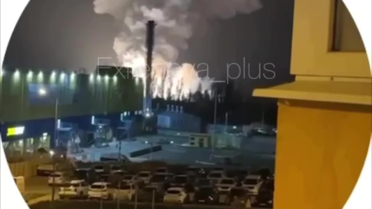 Novorossiysk. Another angle. According to OSINT MT_Anderson , at the time of the strike on S-400