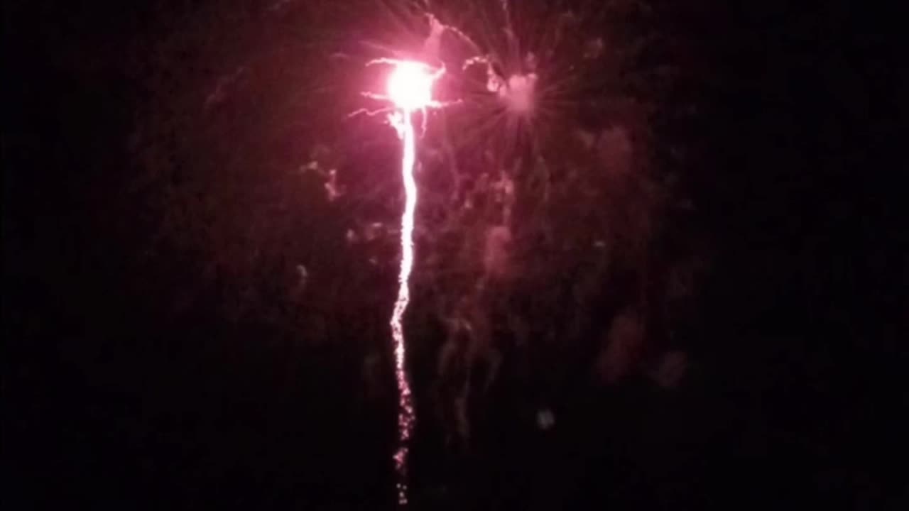 🔥🔥🔥Fireworks🔥🔥🔥 July 4th, 2024 Lake Quassapaug, CT 15 of 17