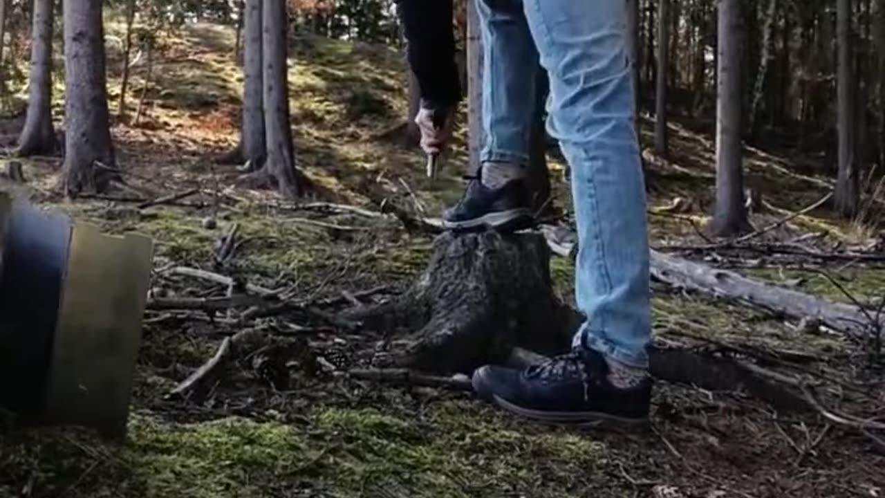 A spring day in the woods with my campfire 🌲🍁🍂❄🔥