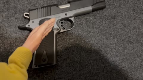 Sunday touch around 150: SPH touches it's Kimber 1911! #hickok45 #2A #tinyhands