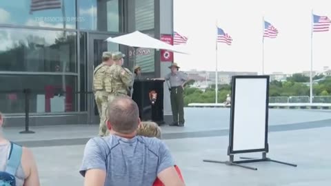 Tourists in Washington react to National Guard troops carrying guns
