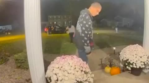 This is why people can’t have nice things. The homeowner said “2 pieces of candy each.”