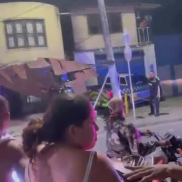 Hombres armados le dispararon a camioneta de la Policía y se estrella