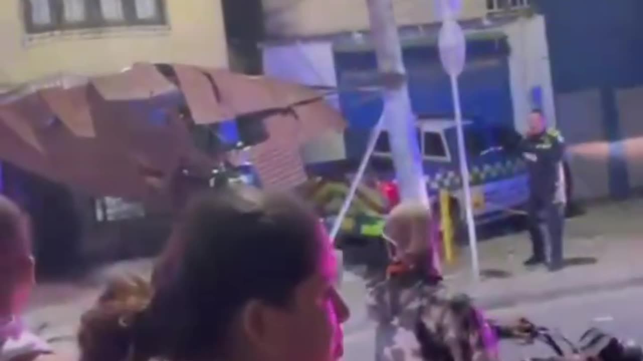 Hombres armados le dispararon a camioneta de la Policía y se estrella