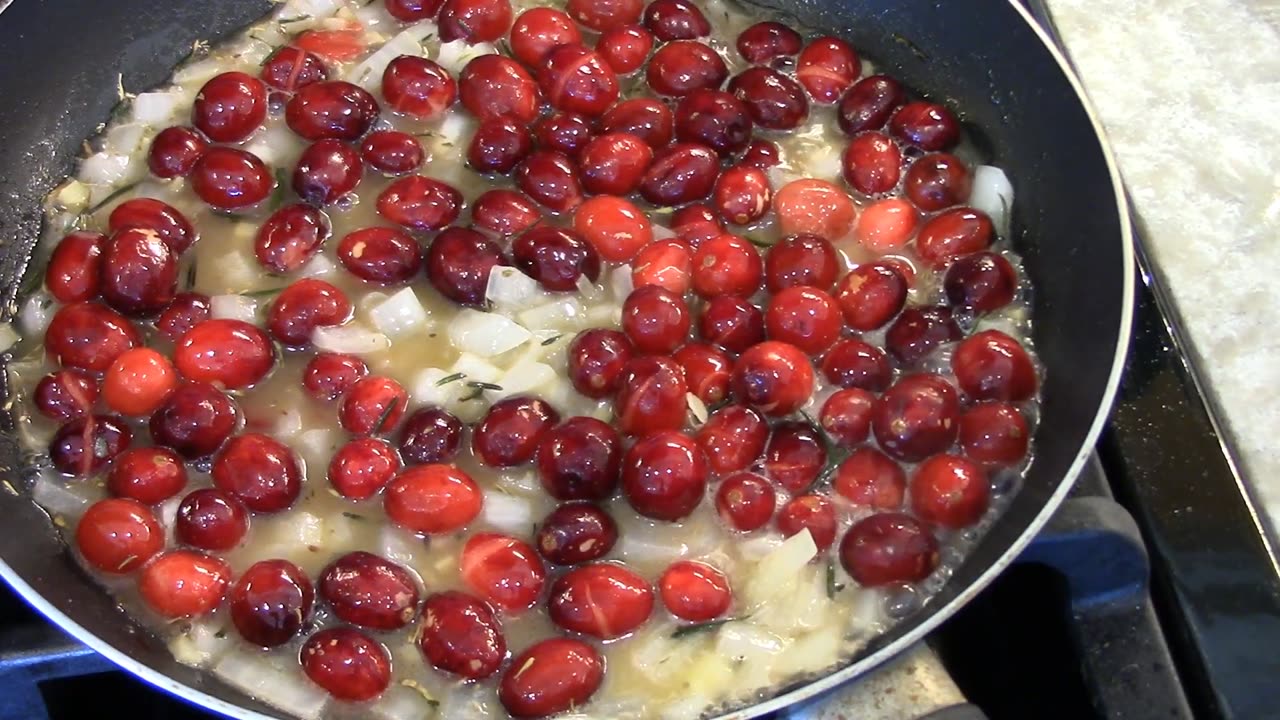 Food Food onion and cranberry sauce