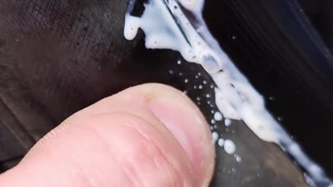 how to quickly install a tubeless tire on a bicycle wheel. Tubeless Tire in 1 Minute!