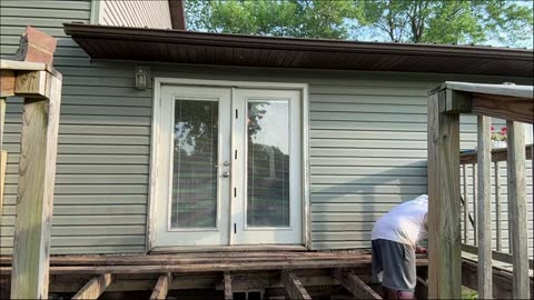 Working on my porch. Mobile Rumble Studio is Garbage.
