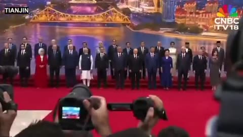 The leaders of the Shanghai Cooperation Organization, shoulder to shoulder