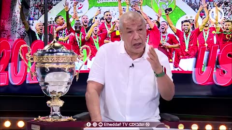 بن شيخ .. المدافع عزي رائع