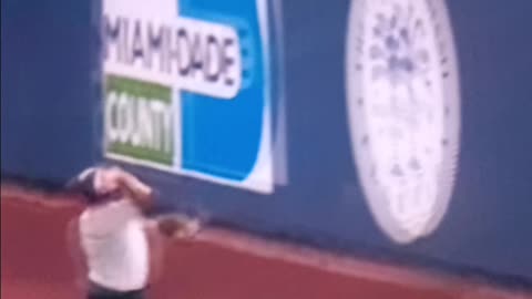 Ball boy throws live ball into crowd
