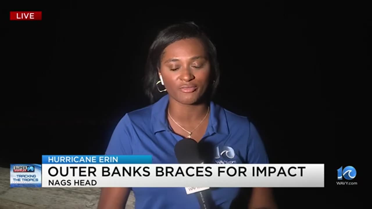 In Nags Head, tourists, residents keep eye on Erin