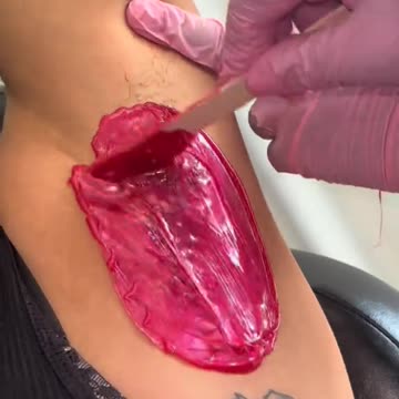 Underarm Waxing in Puerto Rico Using Sexy Smooth Cherry Desire Hard Wax | @muvaaplus4