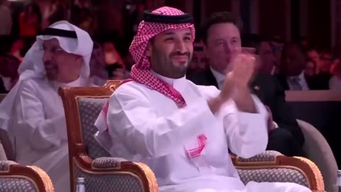 Saudi Prince and the whole room give Trump a massive standing ovation