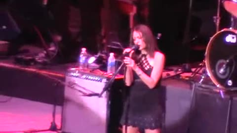 Bangles - Eternal Flame = Live LA County Fair 2008
