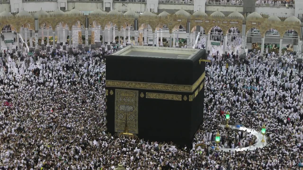 أسرار العمرة في 2025 اللي مفيش حد هيقولك عليها! هتخليك توفر آلاف الجنيهات وتِتجنب الزحمة