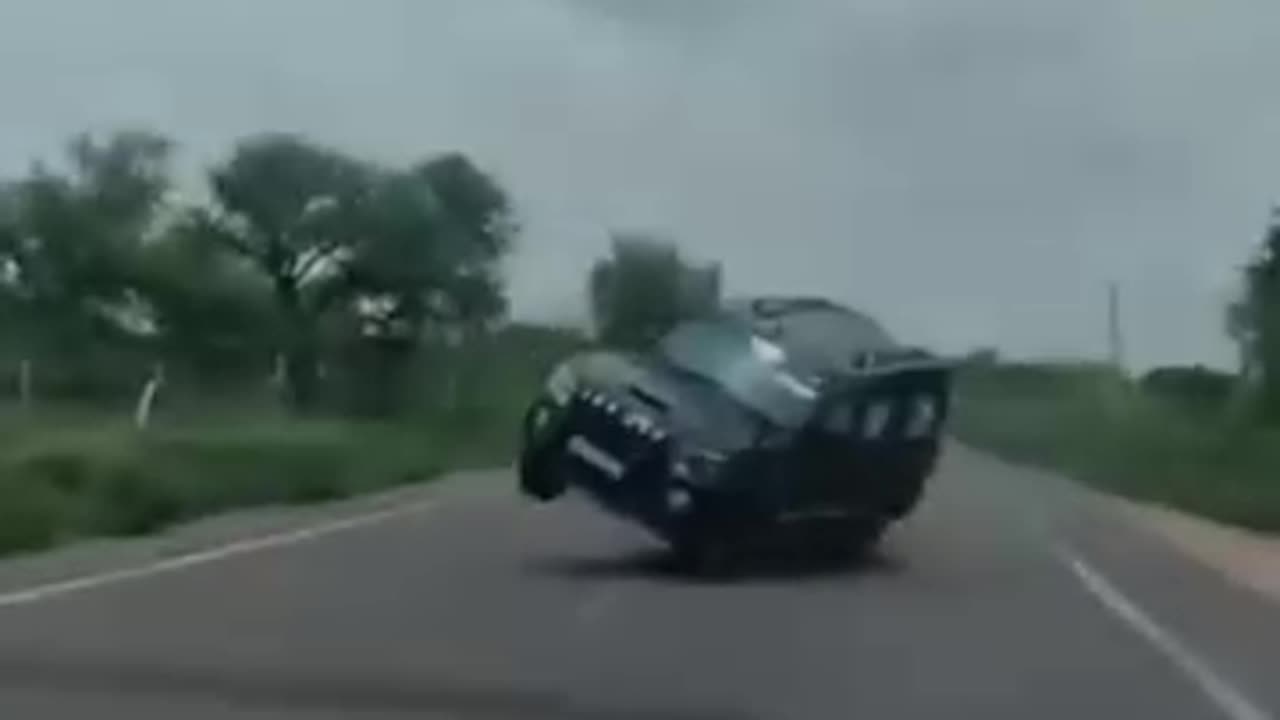🔥 Scorpio Stunt Gone Wrong 😱 | Car Flipped During Crazy Drive