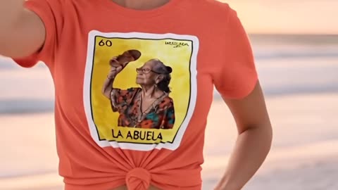 ¿Ya viste esta camiseta con mi gatito favorito? ¡Estoy obsesionada! #modagato #camisetas