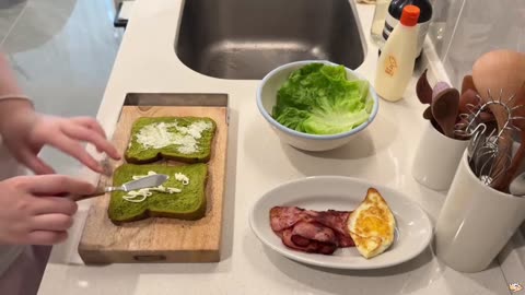 VLOG｜Solo Vacation at Home | Sandwiches, Soup & Panda Postcards📮🥪