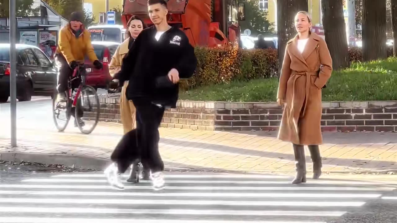 WALKING DANCE 😂😍