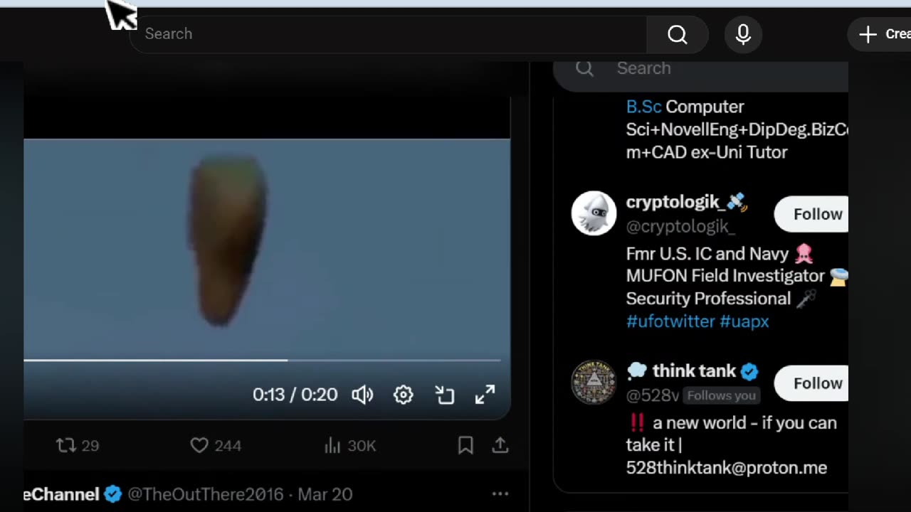 Single one man/alien craft 2023 or just a optical illusion of a Parrot Helium Mylar Printed Balloon