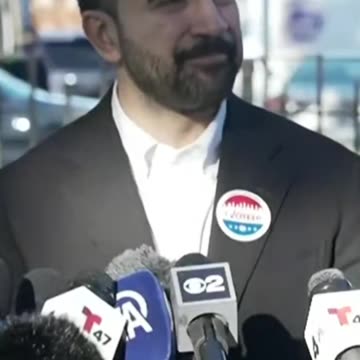 Andrew Cuomo is a "degenerate liar" and a "snake". Zohran Mamdani is the option?